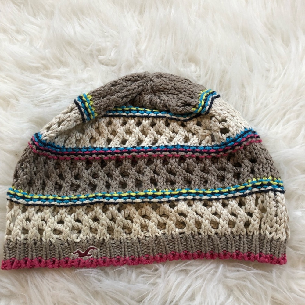 Hollister knit beanie white gray pink stretchy winter snow skiing snowboarding